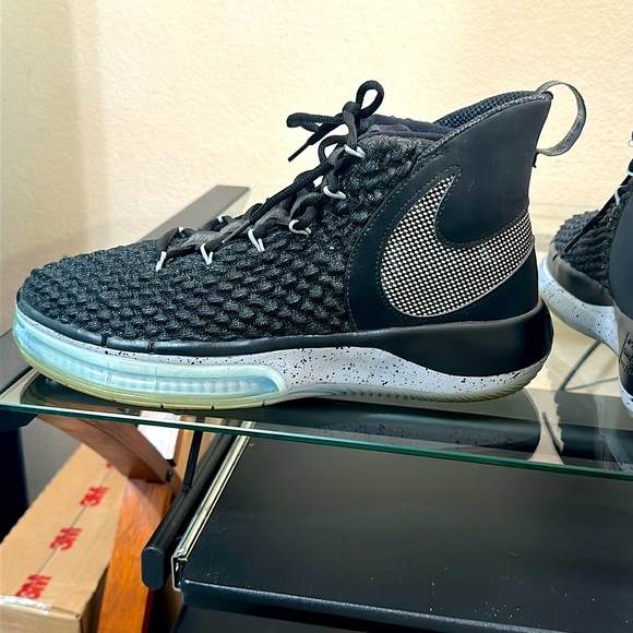 Nike alphadunk basketball sneakers. Size 11.5 Mens. Oreo. - Picture 3 of 6